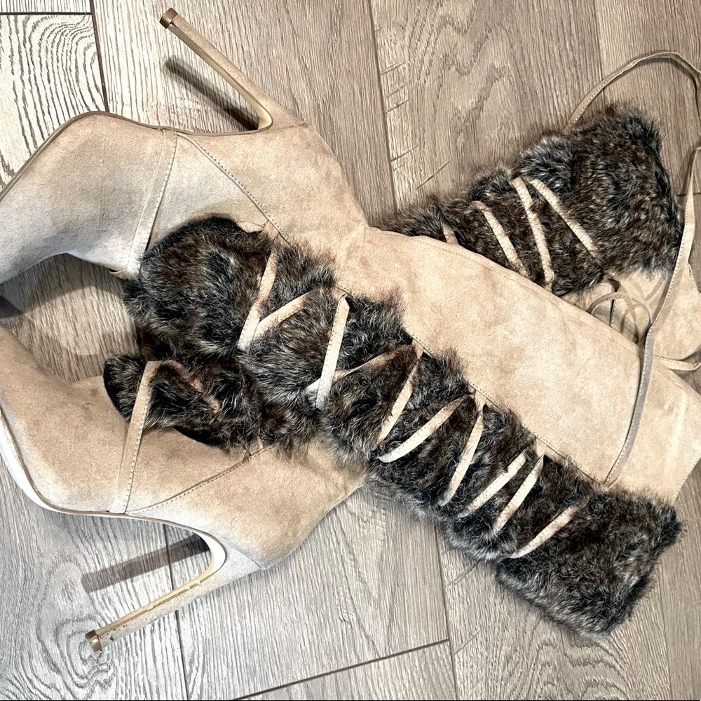 Shoedazzle serene style upper textile faux fur inner lining sock size 8 used